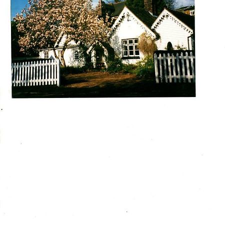 Ford Cottage Royal Tunbridge Wells Exteriör bild